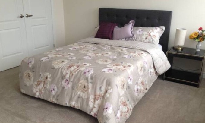 Markham House | Spacious Clean 3-bedroom Vacation Family Home in Markham