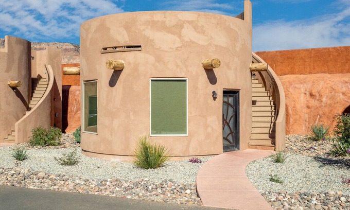 Virgin RV Rental | Spacious Cliff Dwelling Near Zion – 10 Min Drive