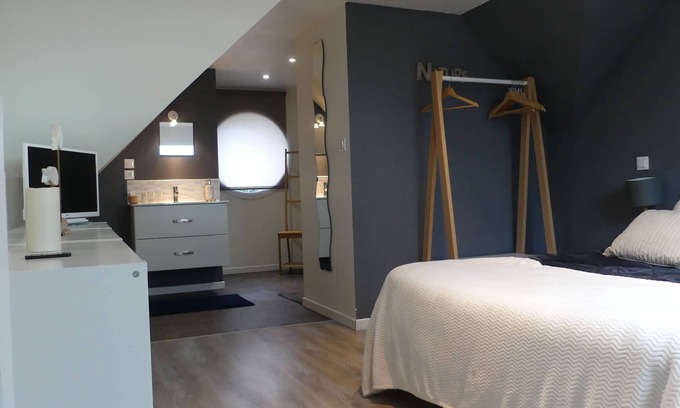 Saint-Evarzec Cottage | Spacious Comfortable Cottage