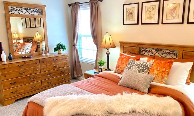 Winder House | Spacious & comfy home in ultra-convenient location