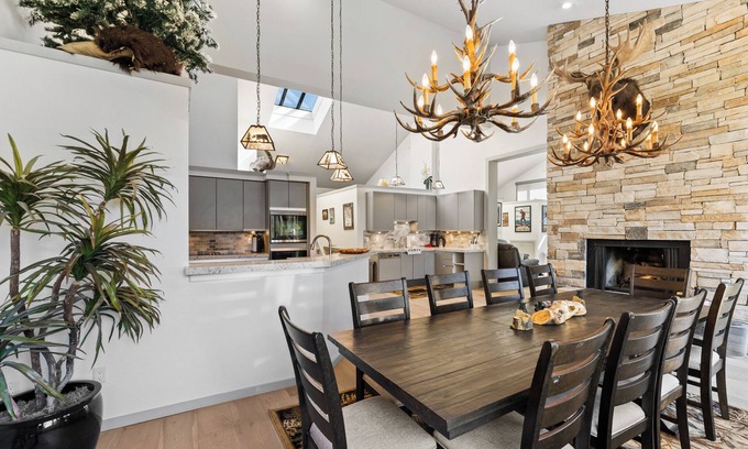 Lakeside Village Condo | Spacious Condo Overlooking Keystone Lake w/2 Private Balconies & Fireplaces!