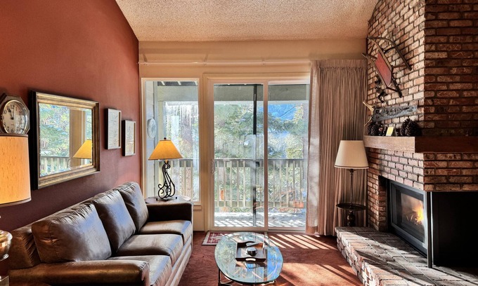 Mammoth Lakes Cabin | Spacious condo w/large loft , Minutes from Canyon Lodge & Village
