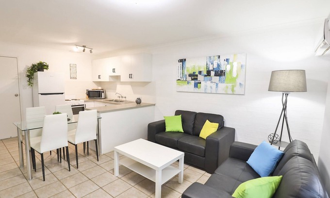 Mildura Apartment | Spacious corp & family friendly, new reno, close to shops/eateries, free wifi