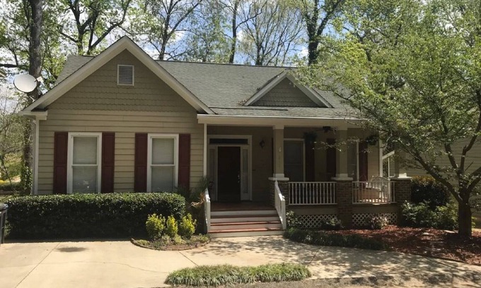 Augusta House | Spacious Cottage near Augusta National
