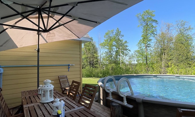 North Glengarry House | Spacious Country Home Located on ten Acres of Forest and Meadow Land