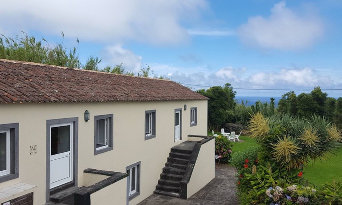 Cedros House | Spacious country house, idyllic garden, gorgeous ocean view, quiet yet central