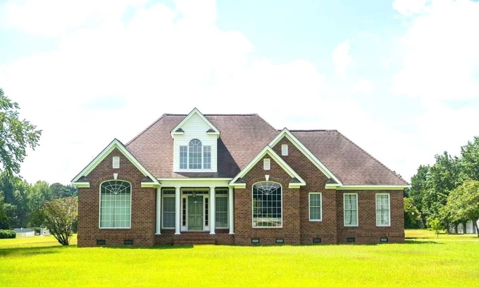Benson House | Spacious Countryside Retreat