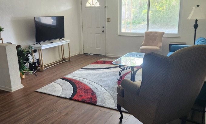 Regency Park House | Spacious cozy 3-bedroom entire house with waterview in Port Richey