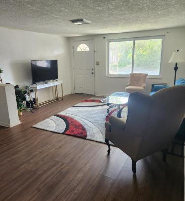 Regency Park House | Spacious cozy 3 bedroom waterfront house at port Richey