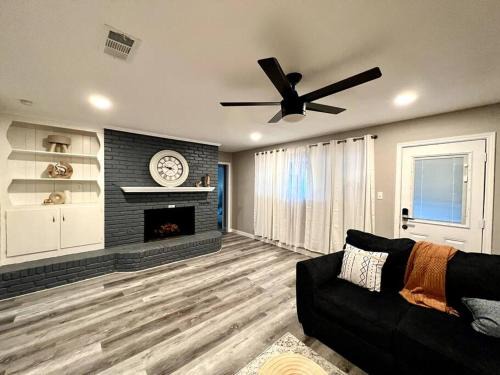 Ederville House | Spacious/Cozy home in Fort Worth