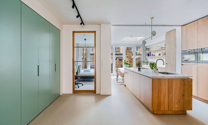 Amsterdam West Apartment | Spacious | Cozy | Newly renovated Apartment