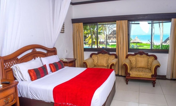 Nyali House | Spacious, Cozy Suite w/Access to Pools, Spa, and Private Beach Area