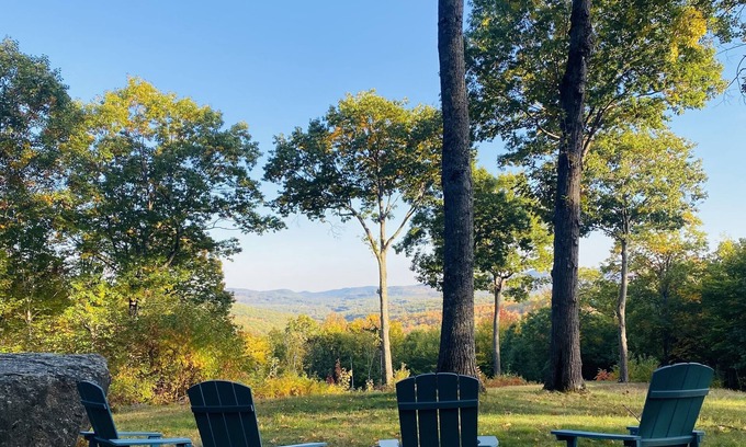 Newbury House | SPACIOUS Custom 5 Bed Home Minutes to Mt.Sunapee! Garage, Hot Tub, Game Room!