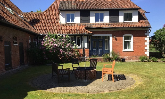 Region Hannover District Apartment | Spacious apartment in an old farmhouse