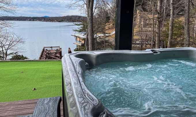 North Shore House | Spacious dog-friendly lakefront house w/dock, hot tub & putting green