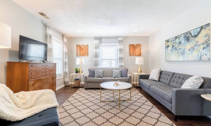 Rosedale Apartment | Spacious Duplex | 2 Bedroom | Near KU Medical | 18