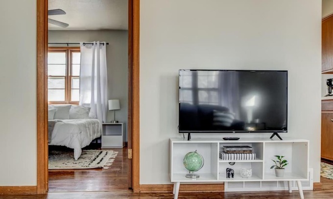 Des Moines House | Spacious Duplex Close to Downtown
