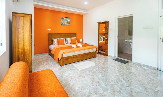 Kaduwela Villa | Spacious Eco House with Garden & Scenic Paddy Field View Colombo