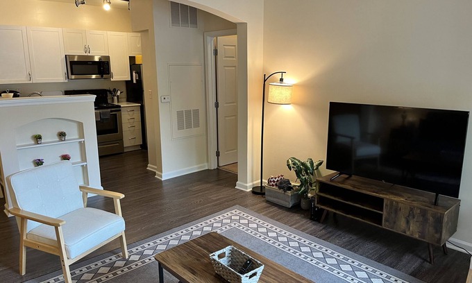 Ballenger Creek Apartment | Spacious, Elegant 2BR apartment near Frederick