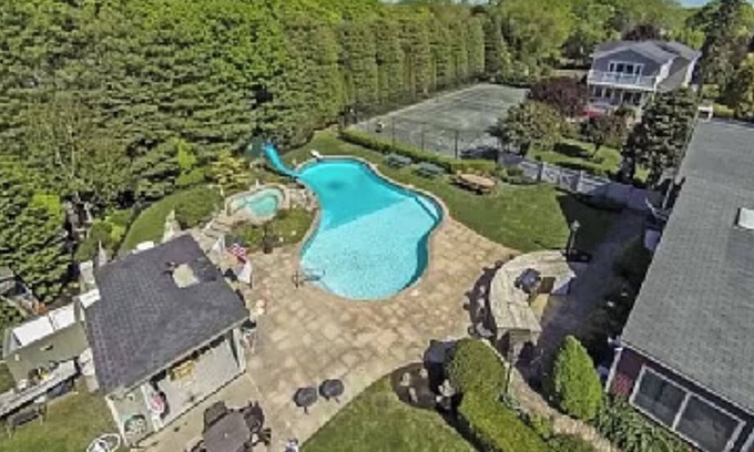 Westhampton House | Spacious Family Compound in beautiful Westhampton with private Tennis Court