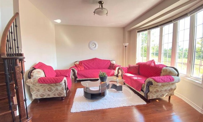 Durham Region House | Spacious Family Home