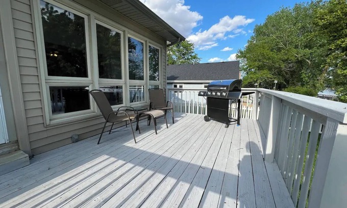 Manteno House | Spacious family home on Walden Lake with in-law suite. Pet-friendly!