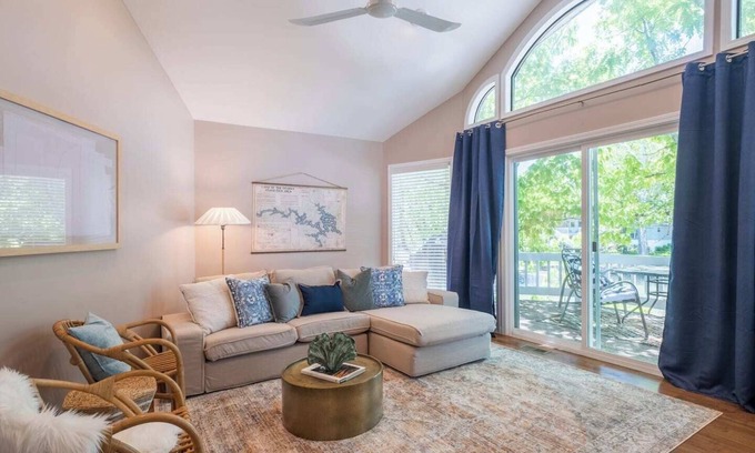 Sunrise Beach House | Spacious Family Lake House In Quiet Cove | 45