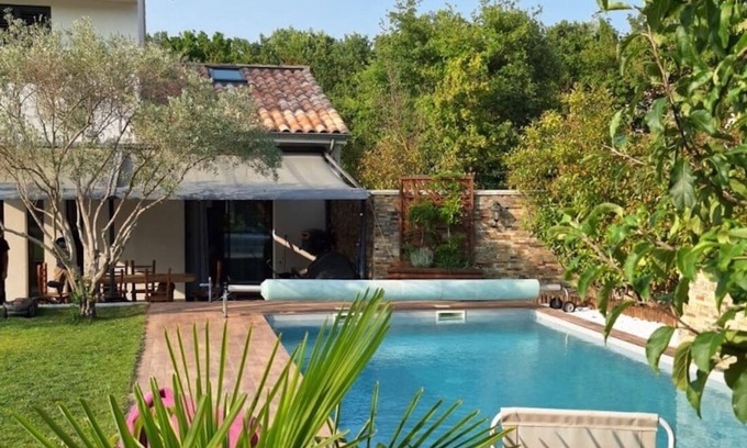 Le Puy-Sainte-Reparade Villa | Spacious, modern, light-filled villa