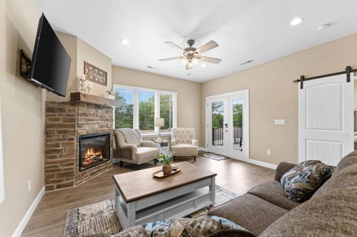 Almont Apartment | Spacious, Free Tickets, Indoor Pool, Outdoor Pool, Hot Tub