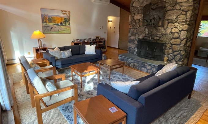 Manchester-by-the-Sea House | Spacious Home, 9BR/5BA, Pool, Walk to beach and town.