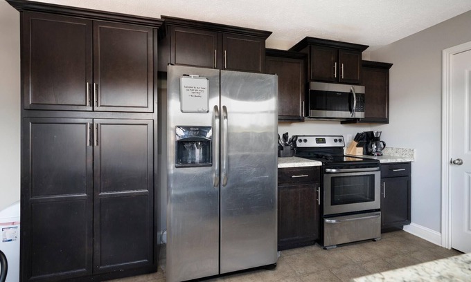 Oak Grove House | Spacious Haven near Fort Campbell with Bonus Room and Fenced Yard