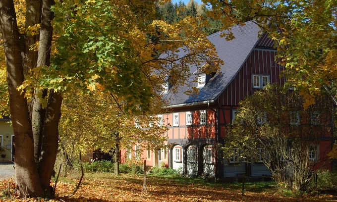Jonsdorf House | Spacious historical house for 12 guests