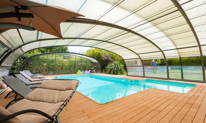 Chateau-d'Olonne Villa | Spacious house with heated pool 7 minutes from the sea.