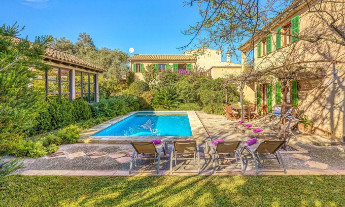 Petra House | Spacious Holiday Home “Can Casta” with Pool, Wi-Fi, Terrace & Garden