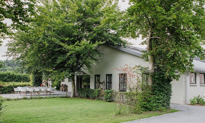 Leende House | Spacious holiday home in Leende with garden