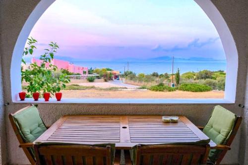 Kontos House | Spacious holiday house with seaview and garden