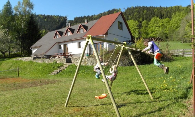 Zacler House | Spacious holiday villa in prime location (for less than € 15 per person per night)