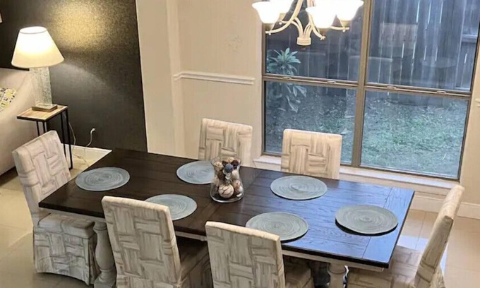 Mission House | Spacious Home for Large Family Gatherings