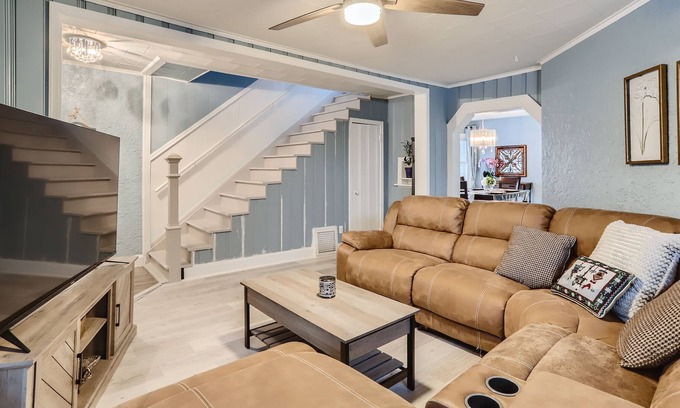 Payne - Phalen House | Spacious Home in Saint Paul near to Downtown and more!