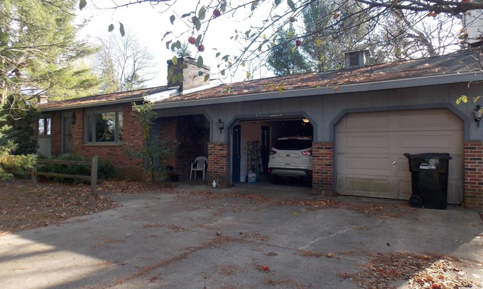 Kalkaska House | Spacious Home near Trails & Attractions