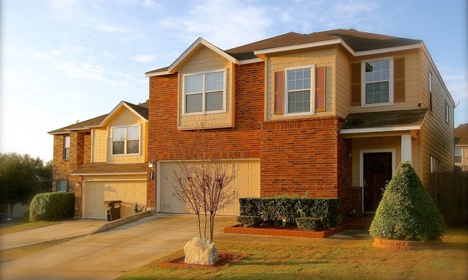 Medical Center District House | Spacious home near all San Antonio Attractions! Karaoke Machine is available