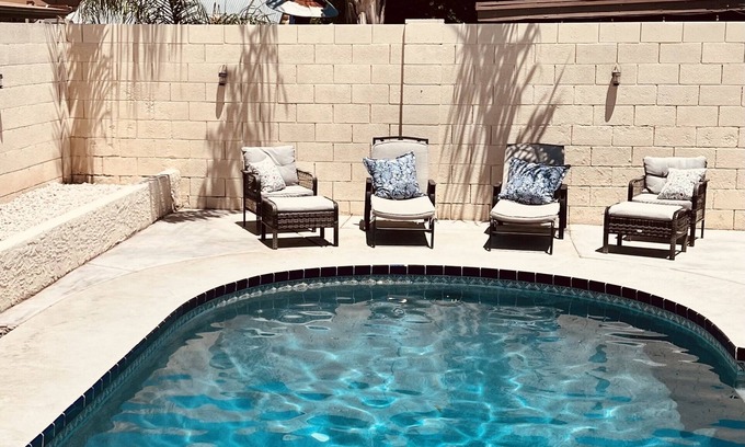 Foxfire House | Spacious Home, Private Pool, minutes to Spring Training, and Cardinal Stadium