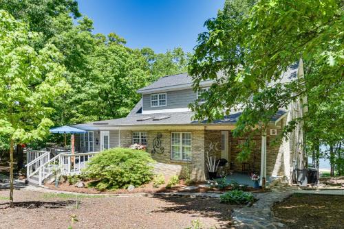York House | Spacious Home with Deck on Shores of Lake Wylie