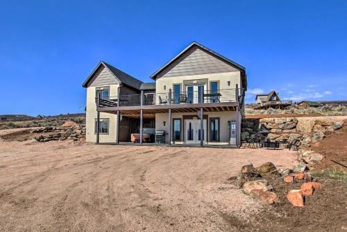 Sweetwater House | Spacious Home with Mtn Views 2 Mi to Bear Lake!