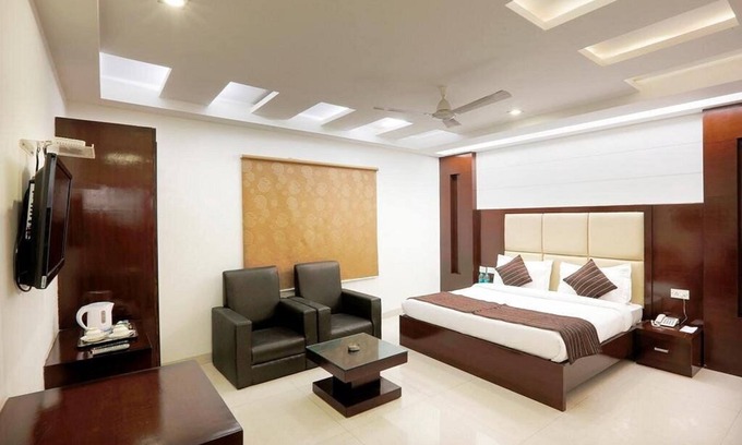 Mahipalpur Hotel | Spacious hotel in enjoyable Near New Delhi Airport with AC, WiFi