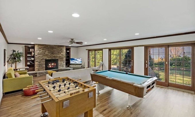 Tysons House | Spacious house in Tysons