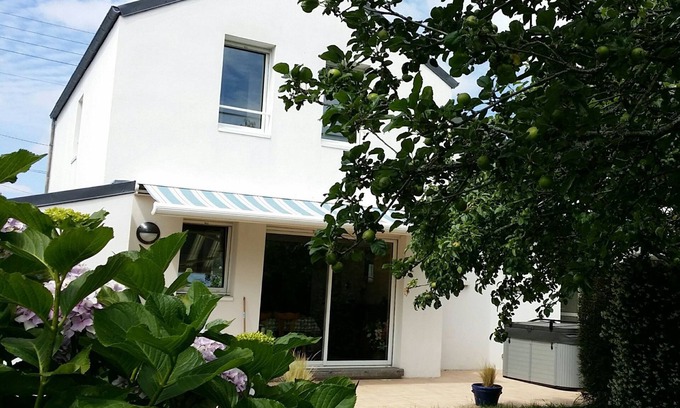 Saint-Marc House | Spacious house with garden.