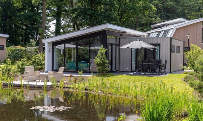 Wekerom House | Spacious house with large garden. Enjoy a wonderful holiday!