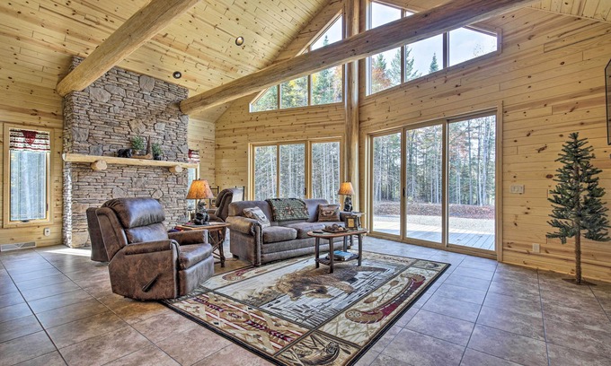 Hurley House | Spacious Hurley Home w/Game Room Near Lakes
