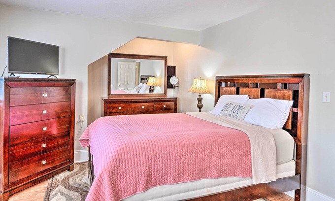 Mapleton/Fall Creek House | Spacious Indy Home: Walk to State Fairgrounds